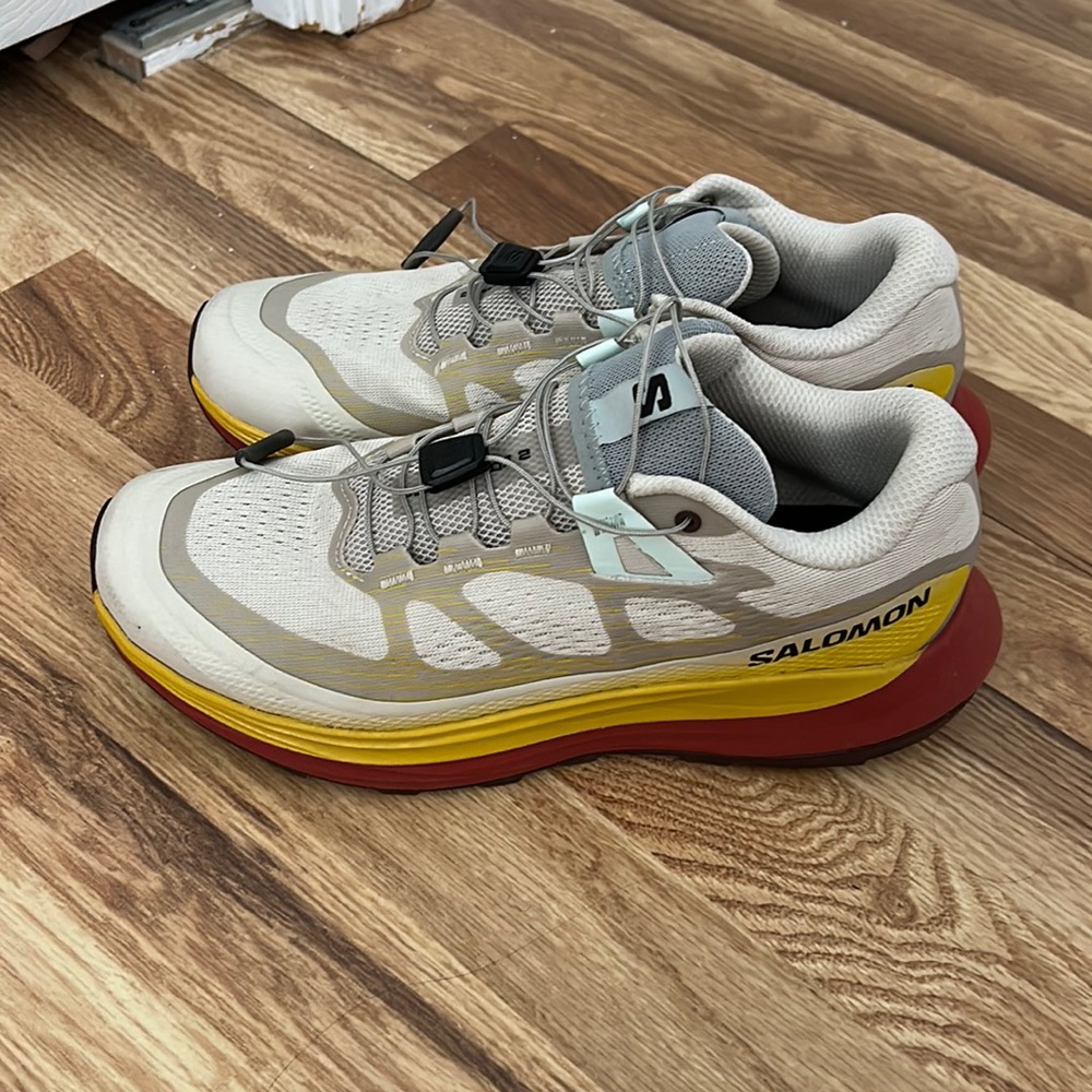 Barely worn Salomon training sneakers